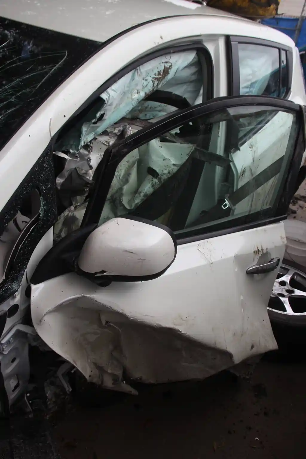 car-accident-1921350_1920-1